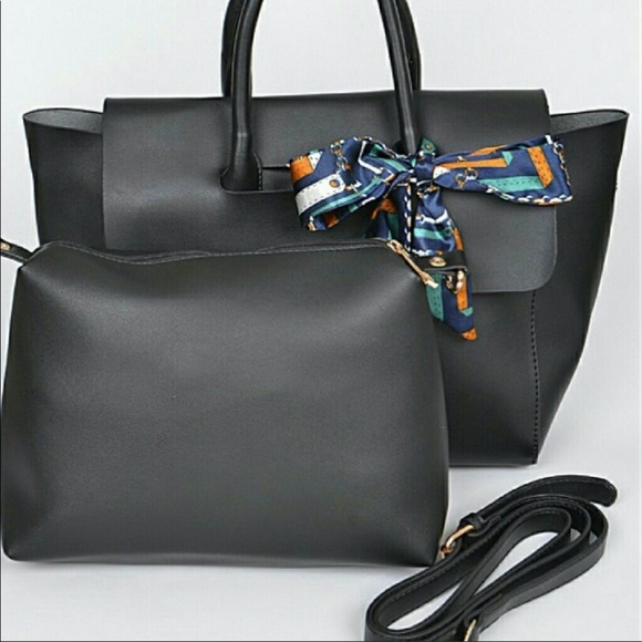 Classic Satchel - Picture 2 of 5